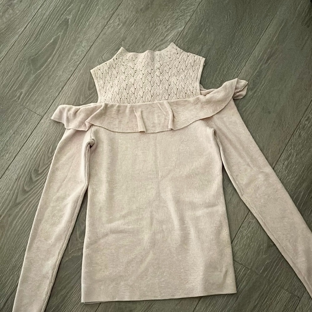 Women’s Cold Shoulder Sweat (brand new)
